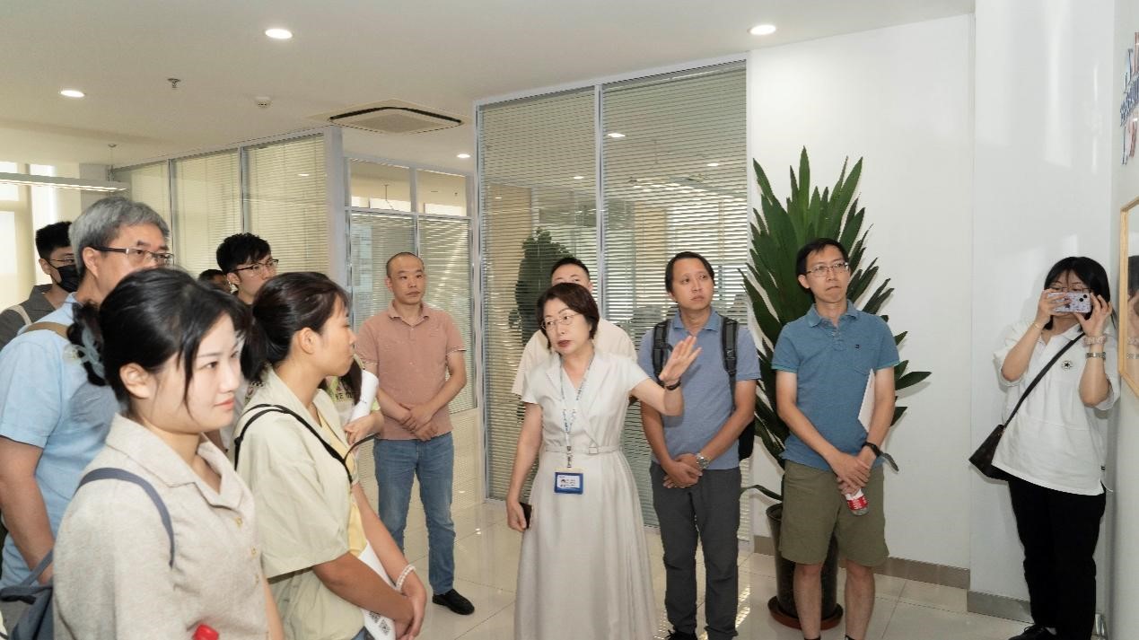 澳門歷史教師國情研修班蒞臨藍曉科技參觀考察